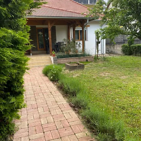 Tulipanos Haz Domek alpejski Badacsonytomaj