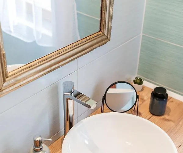 Tulipanos Haz シャレー